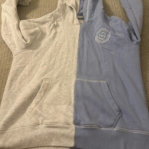 ABROCROMBIE AND FITCH super comfy great condition!